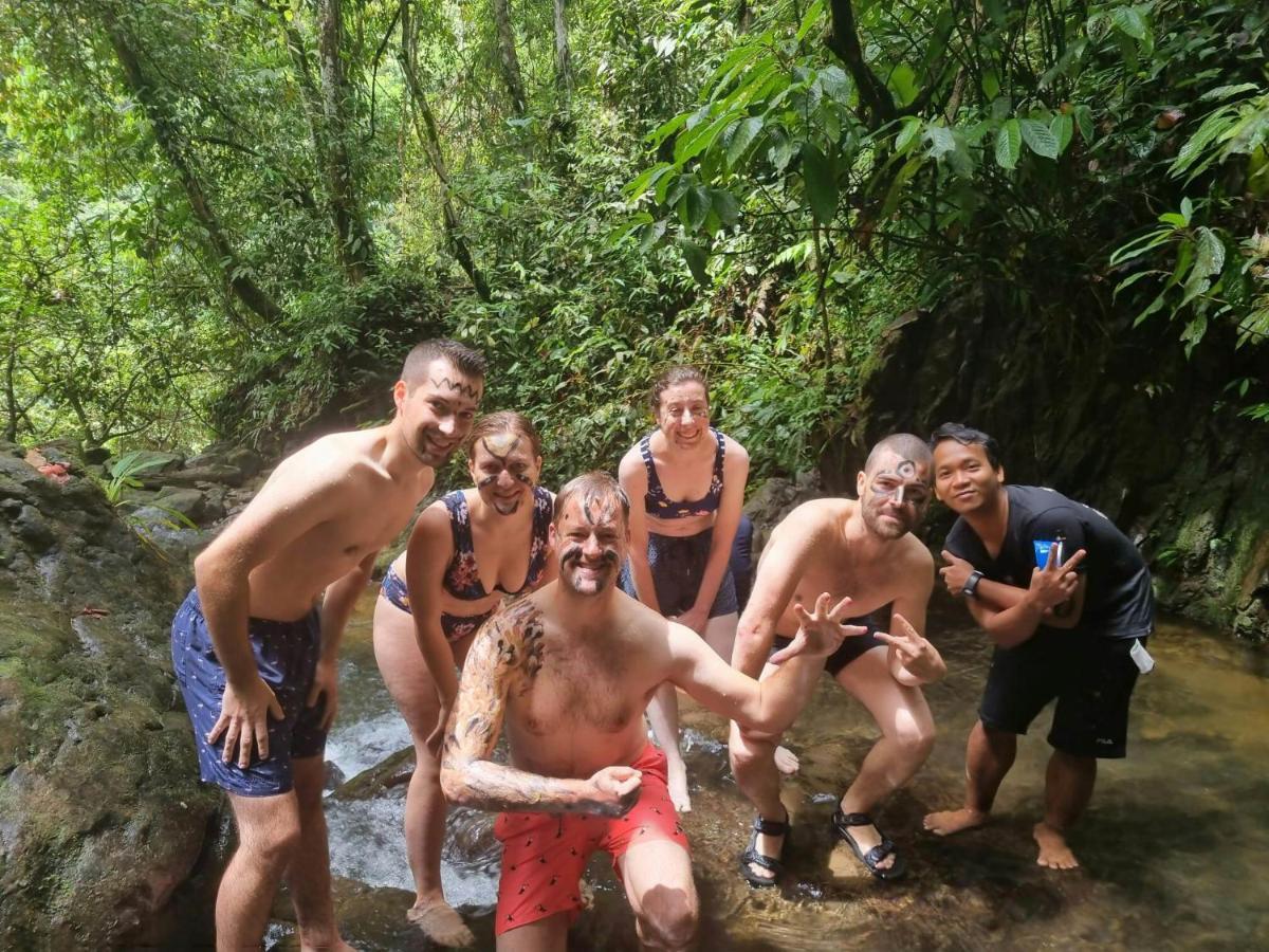 بوكيت لاوانج Lucky Bamboo'Bungalows-Resto And Orangutan Jungle Trekking Tours المظهر الخارجي الصورة