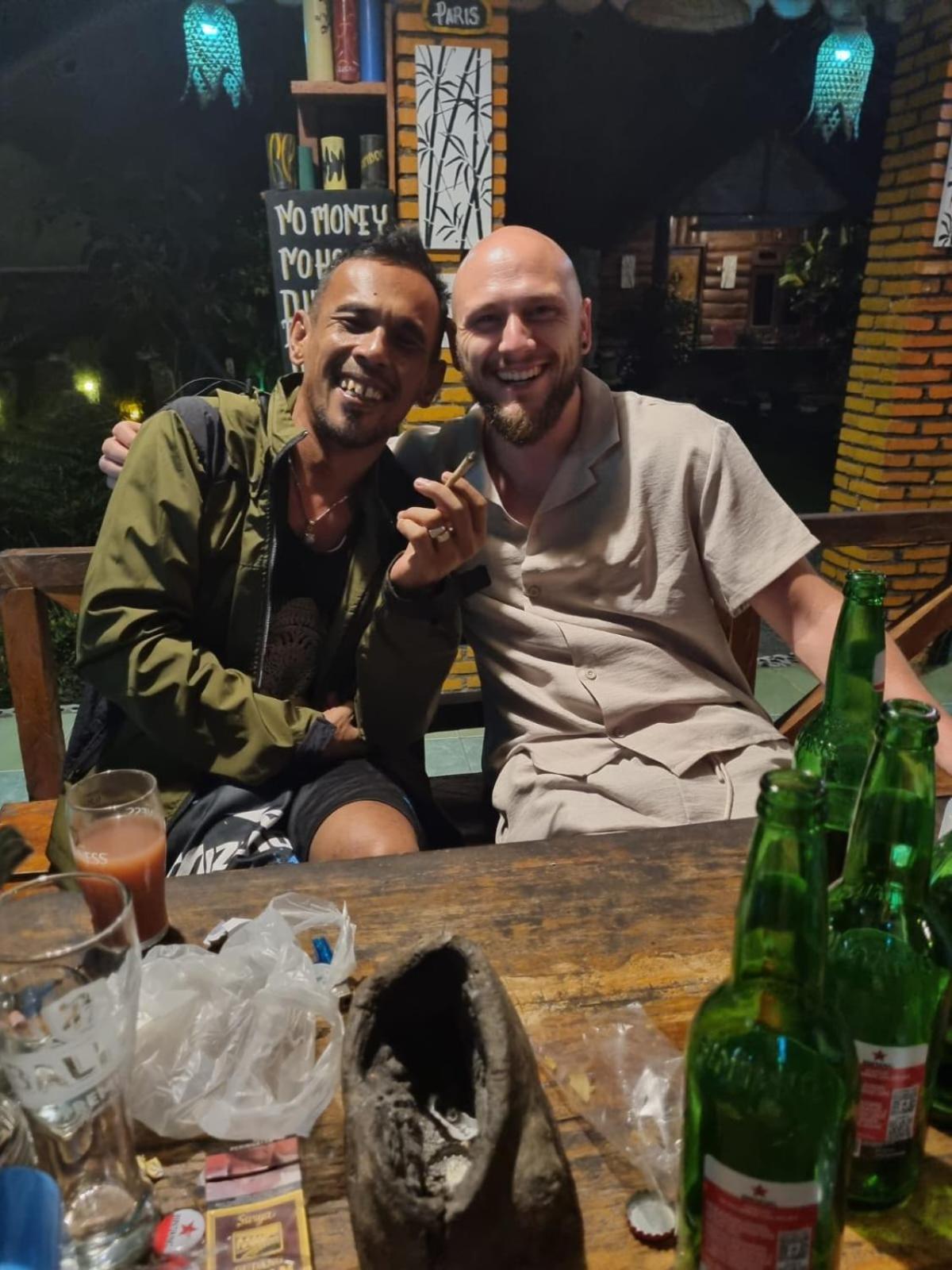 بوكيت لاوانج Lucky Bamboo'Bungalows-Resto And Orangutan Jungle Trekking Tours المظهر الخارجي الصورة