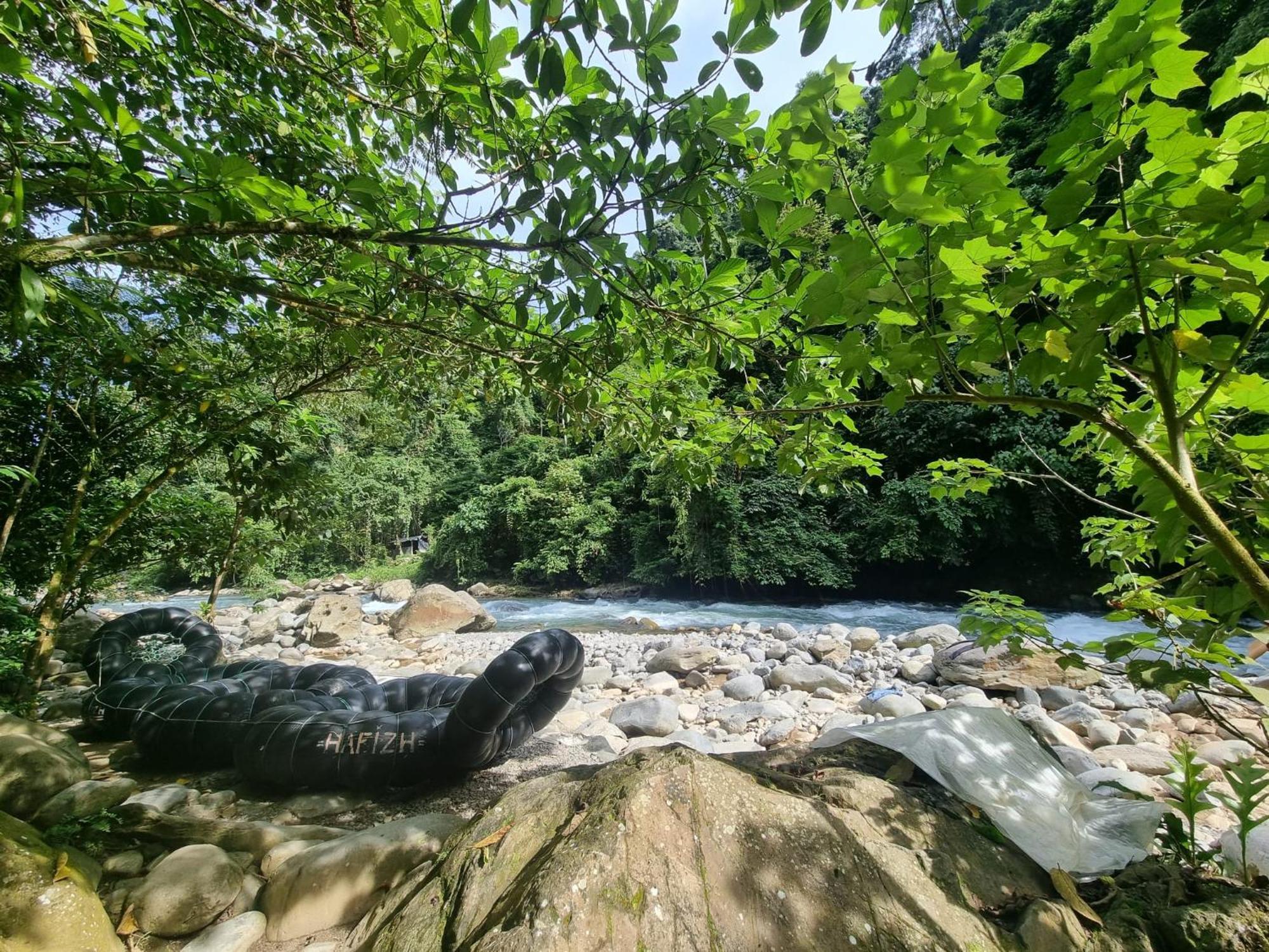 بوكيت لاوانج Lucky Bamboo'Bungalows-Resto And Orangutan Jungle Trekking Tours المظهر الخارجي الصورة